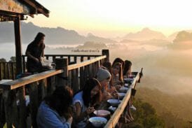 ก๋วยเตี๋ยวห้อยขาบ้านจ่าโบ่