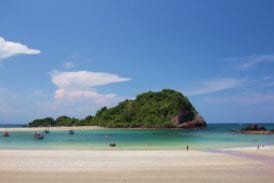 หาดอ่าวบ่อทองหลาง