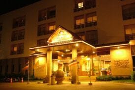 โรงแรม ฝ้ายขิด