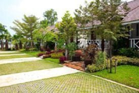 โรงแรมสามชุกรีสอร์ท