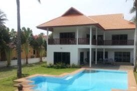 ดอลฟิน เบย์บีช วิลล่า (Dolphin Bay Beach Villa)