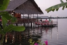 สวนอาหารครัวแม่คุณริมน้ำ