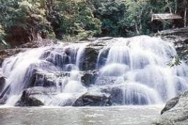 น้ำตกธารโต