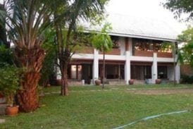 โรงแรมบ้านท้ายวัง