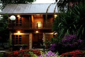 บ้านอีสานคันทรีเฮ้าส์