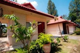 ฝ้ายคำ รีสอร์ท (Faikham Resort)