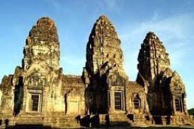 พระปรางค์สามยอด