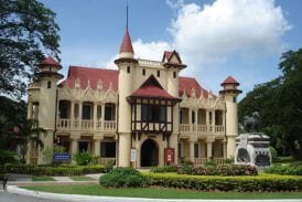 พระราชวังสนามจันทร์