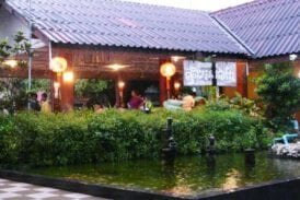 ร้านอาหารสุริยาการ์เด้น