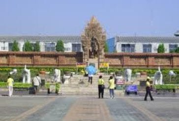 อนุสาวรีย์พระนางจามเทวี