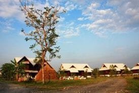 อภิราตา รีสอร์ท (Apirata Resort)