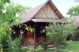 เรือนริมน้ำ การ์เด้น