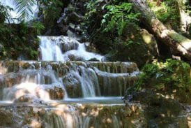 น้ำตกร้อยชั้นพันวัง