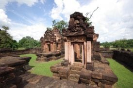 ปราสาทเปือยน้อย