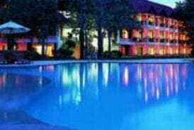 พาวิลเลี่ยน ริมแคว รีสอร์ท