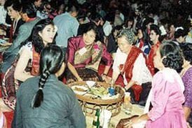 เทศกาลไหม และ ประเพณีผูกเสี่ยว