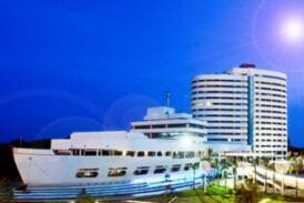 เรือรัษฎาโฮเต็ล ดิไอเดียลเวนิวฟอร์มีทติ้ง อีเวนท์ (Rua Rasada Hotel - The Ideal Venue for Meetings & Events)